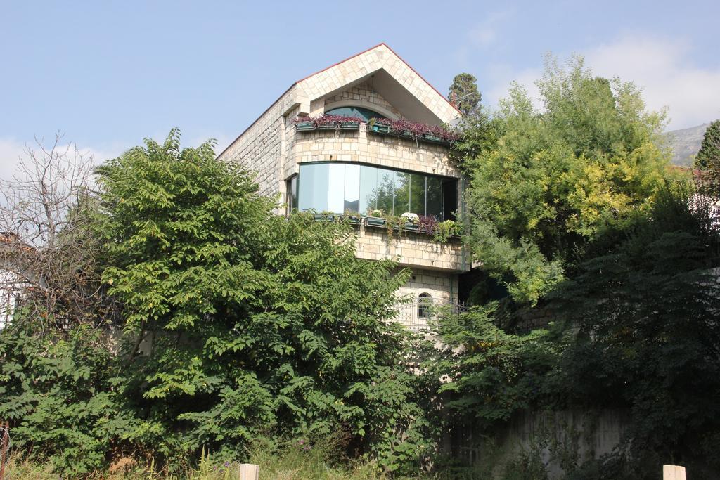 Apartments Holiday Lux Sutomore Phòng bức ảnh