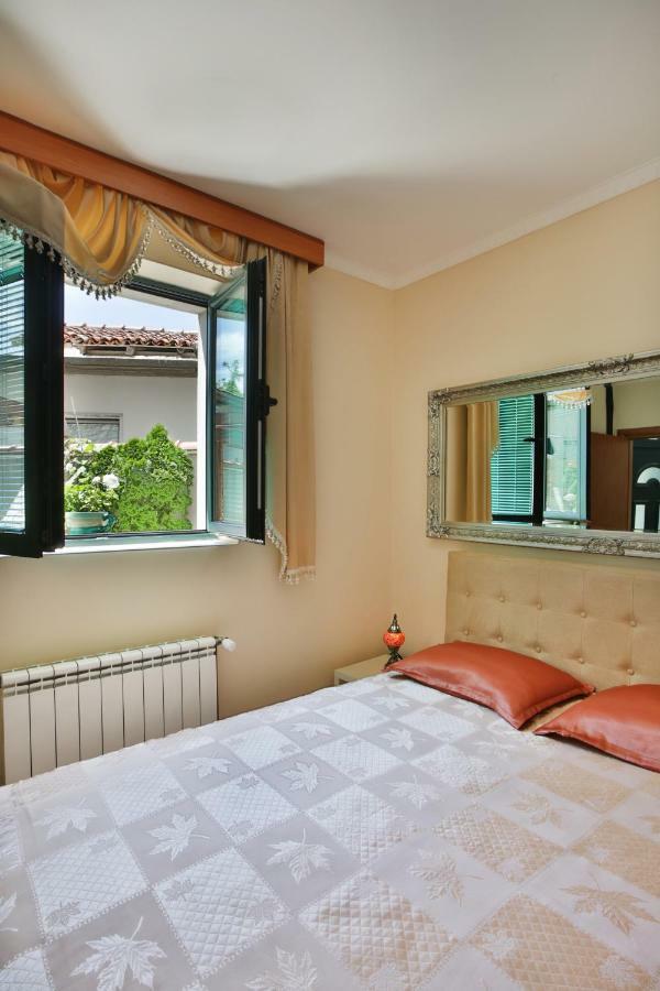 Apartments Holiday Lux Sutomore Ngoại thất bức ảnh