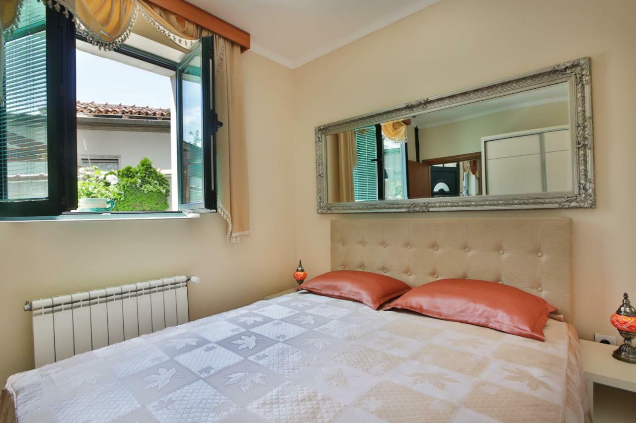 Apartments Holiday Lux Sutomore Ngoại thất bức ảnh
