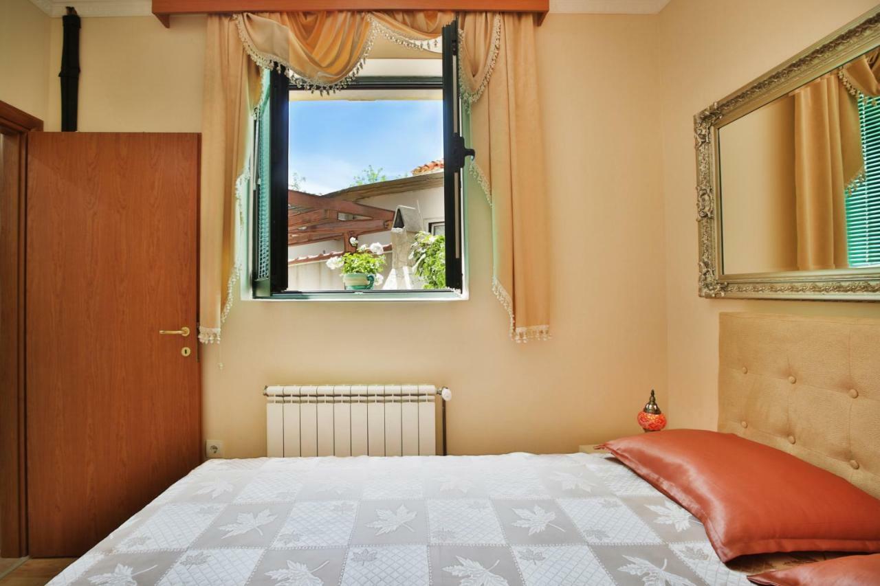 Apartments Holiday Lux Sutomore Ngoại thất bức ảnh