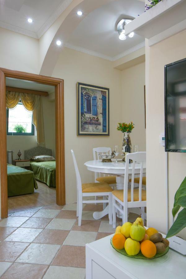 Apartments Holiday Lux Sutomore Ngoại thất bức ảnh