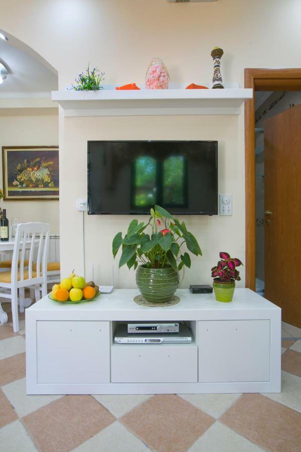 Apartments Holiday Lux Sutomore Ngoại thất bức ảnh