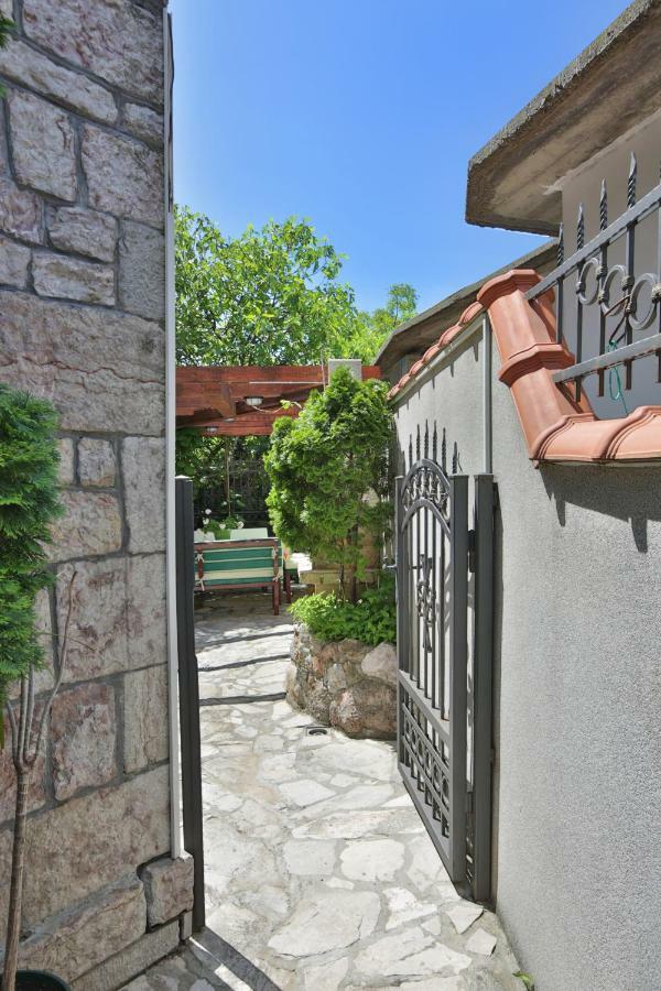 Apartments Holiday Lux Sutomore Ngoại thất bức ảnh
