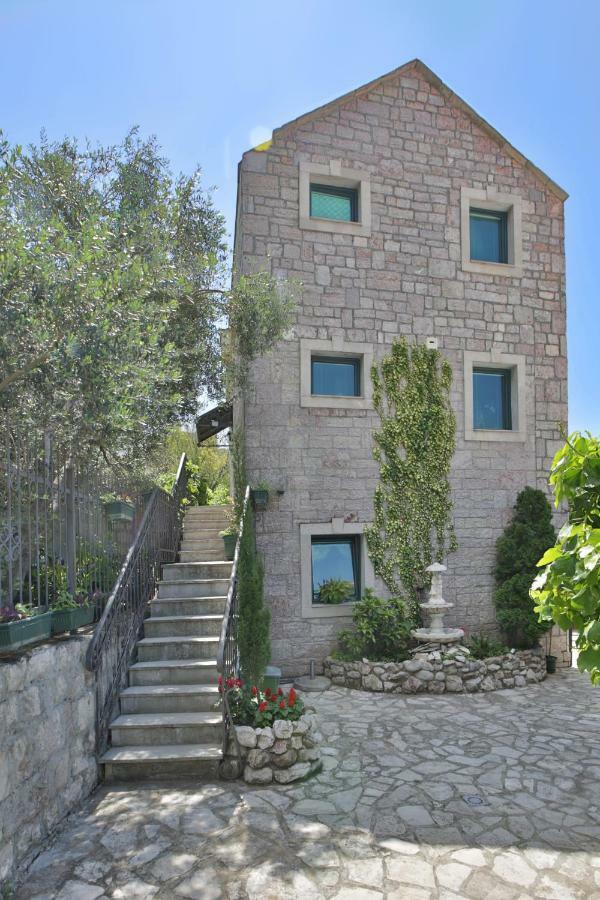 Apartments Holiday Lux Sutomore Ngoại thất bức ảnh